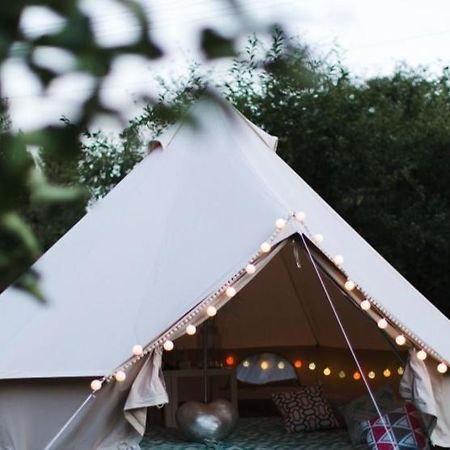 Wildberry Glamping Hotel Orgères-la-Roche Buitenkant foto